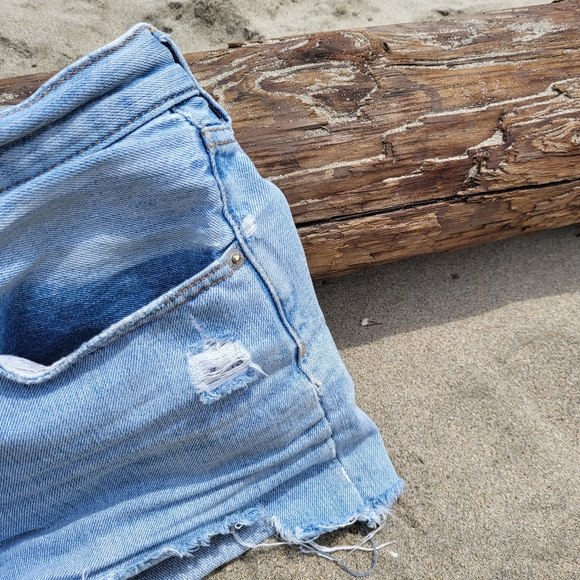 Upcycled FP Denim shorts - Picture 3 of 5